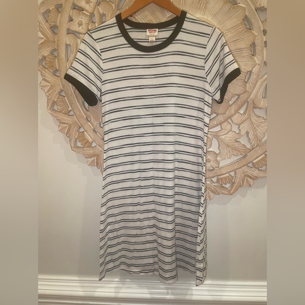 Mossimo Black & White Ribbed Short Sleeve Midi Dress